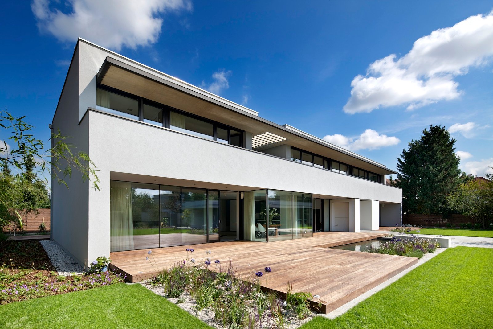 Luxury and Spacious Home on The Coast